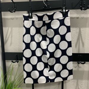 Ann Taylor, navy blue & white skirt, size 2p